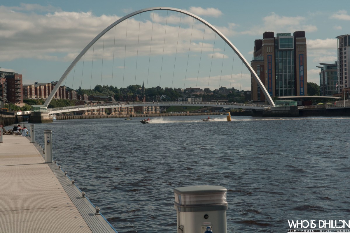Zapcat Powerboat Millennium Bridge
